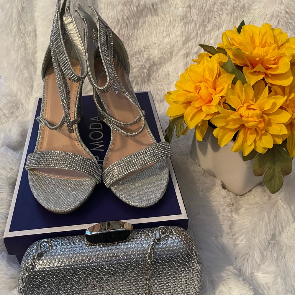 Rhinestone Silver Sexy Sandals Size 8 by Top Moda with handbag set